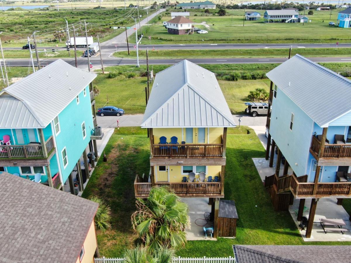 Yellow Beach Haven, Decks, Views, Mere Steps To Sand Galveston Esterno foto
