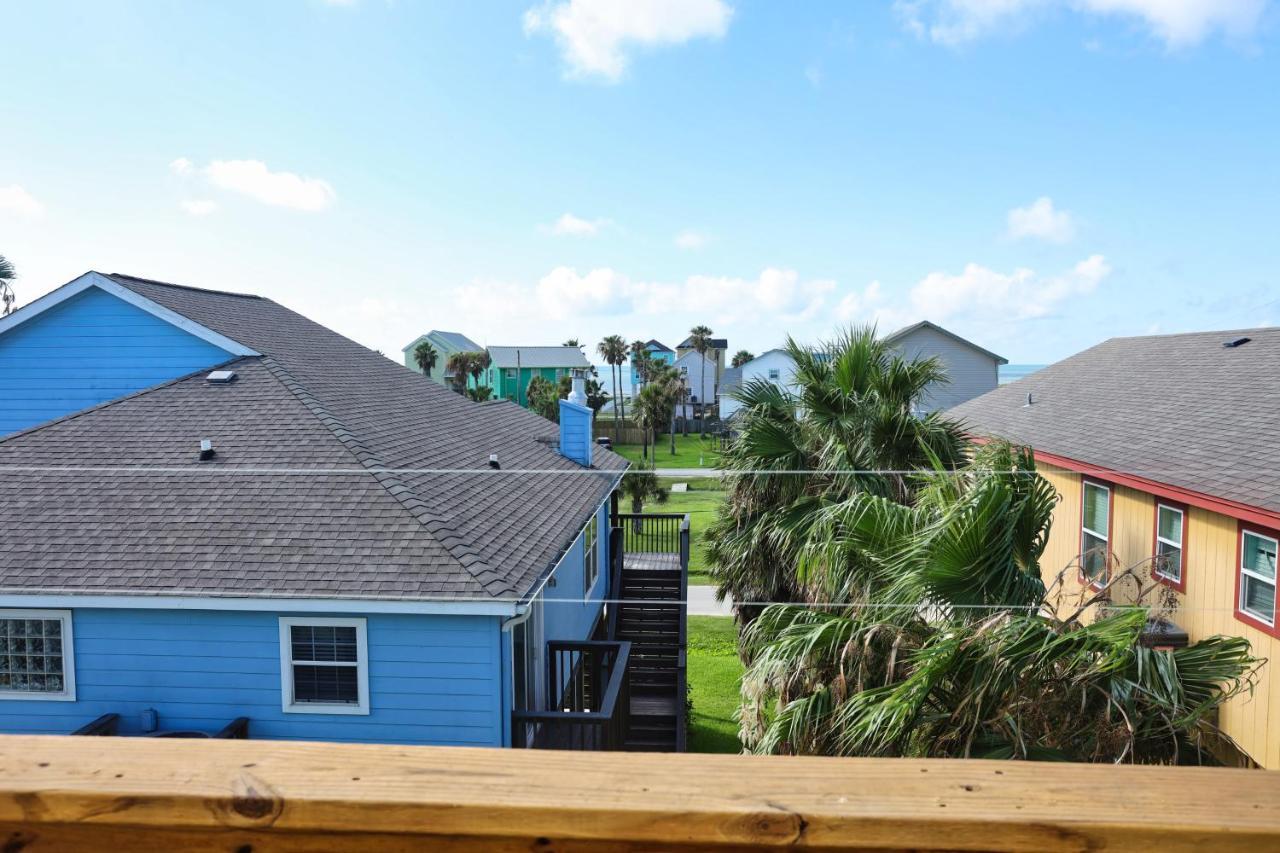 Yellow Beach Haven, Decks, Views, Mere Steps To Sand Galveston Esterno foto