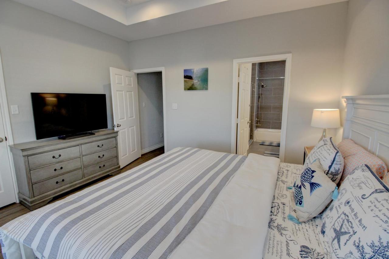 Yellow Beach Haven, Decks, Views, Mere Steps To Sand Galveston Esterno foto